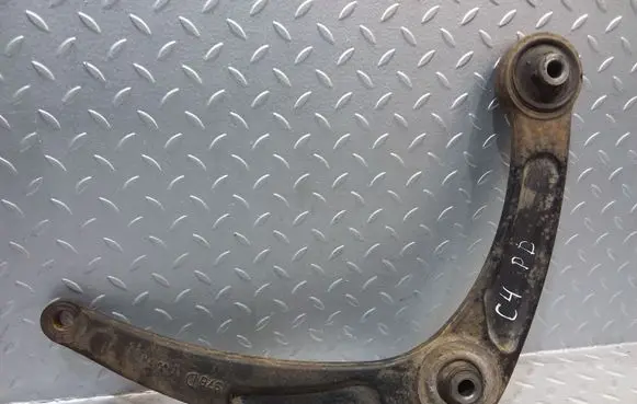 Citroen C4 I Front lower control arm/wishbone 1643188980 3521P3