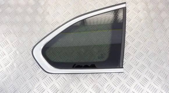 BMW X1 F48 F49 Rear side window 7406872