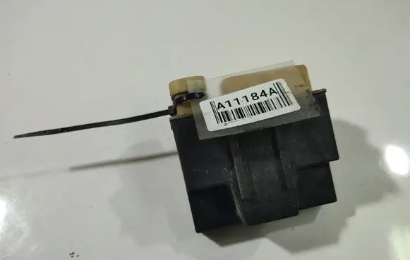Citroen Berlingo Coolant fan relay 018010951
