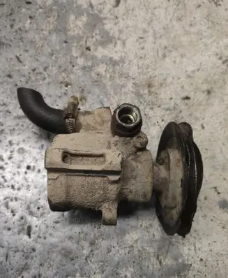 Volkswagen Golf III Power steering pump 1H0422155E