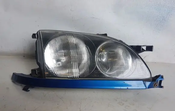 Toyota Avensis T220 Headlight/headlamp 54533365