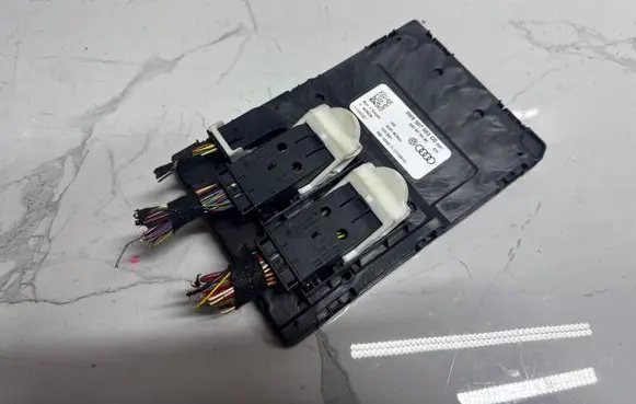 Audi S5 F5 Comfort/convenience module 8W0907063CG
