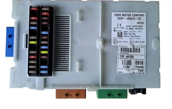 Ford Mondeo MK IV Fuse module 7G9T14A073DC