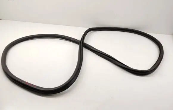 Opel Grandland X Front door rubber seal 