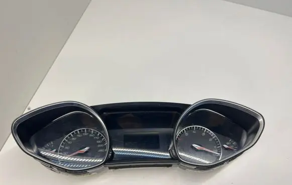 Speedometer (instrument cluster)