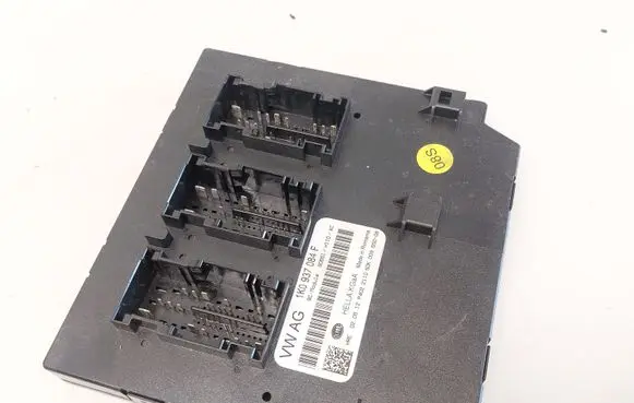 Volkswagen Golf VI Comfort/convenience module 1K0937084F