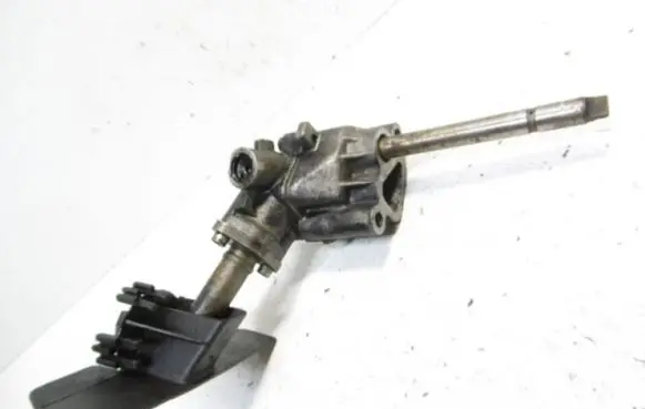 Volkswagen Golf II Oil pump 049115153B