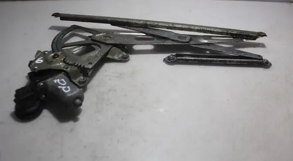 Lexus IS 220D-250-350 Front window lifting mechanism without motor