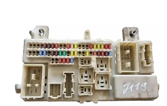 Mazda 3 I Fuse module BS4H66730E 519198089