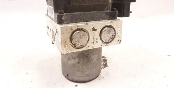 Hyundai i40 ABS Pump 589203Z770 BH6013I570 LJYN1C0031UM