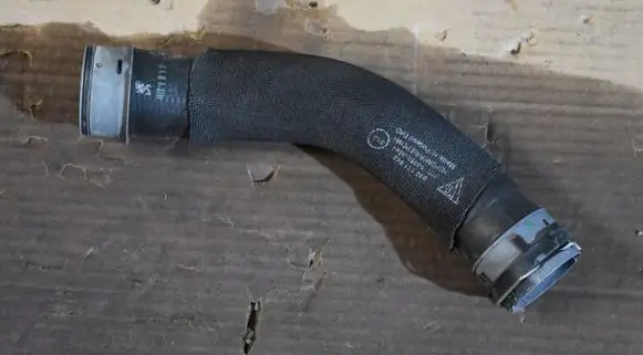 Porsche 992 Engine coolant pipe/hose 992121642