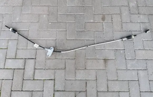 Gear shift cable linkage