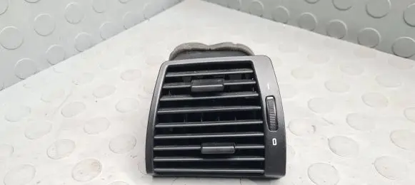 BMW X5 E53 Dashboard side air vent grill/cover trim 8402215