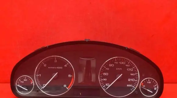 Peugeot 407 Speedometer (instrument cluster) 9646465480