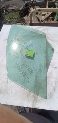 Peugeot 307 Front door window glass four-door 1212123