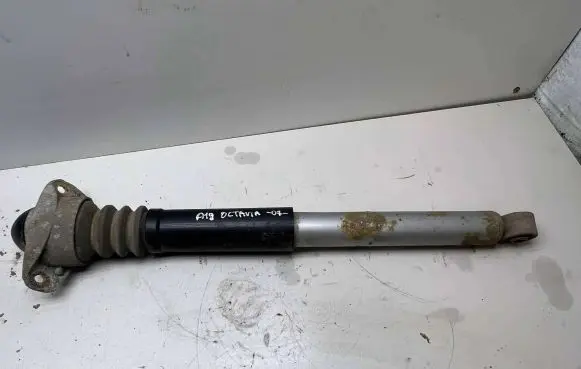Skoda Octavia Mk2 (1Z) Rear shock absorber/damper