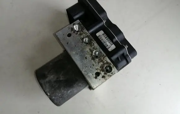 BMW 5 E60 E61 ABS Pump 0265236020 3451676855001 6768550