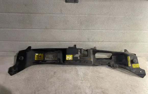 Volvo V50 Radiator trim 30716338 M0N7A 30716119