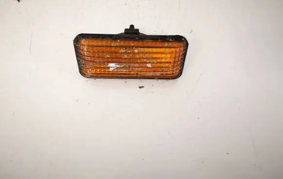 Volkswagen PASSAT B3 Front fender indicator light 357949117