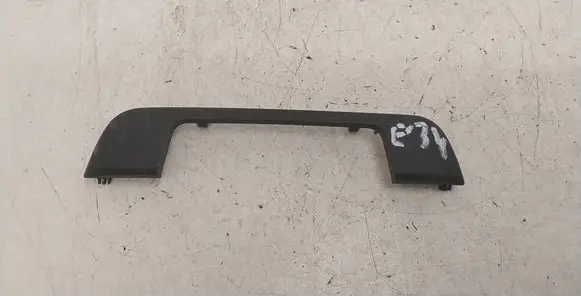 BMW 5 E34 Rear door handle cover 1960930