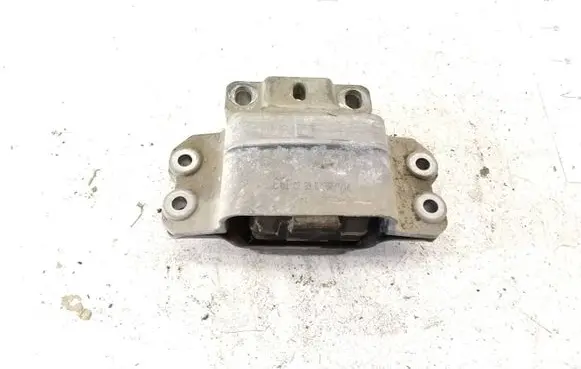Volkswagen Caddy Engine mount bracket 1K0199555