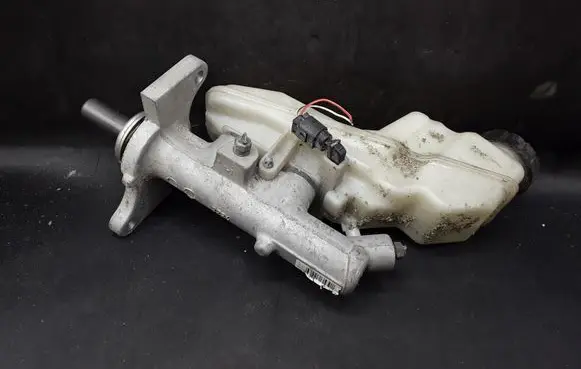 Toyota Corolla E120 E130 Master brake cylinder NOCODE