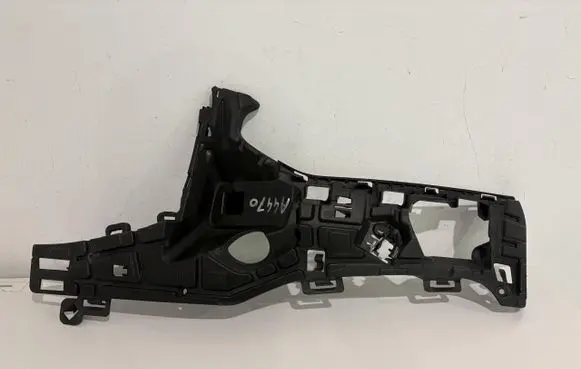 Volvo S90, V90 Front bumper mounting bracket 31383237