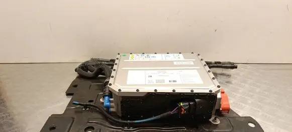 Peugeot 3008 III Hybrid / electric car battery 9868838480