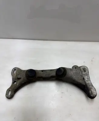 BMW 3 E46 Gearbox mounting bracket 6757102