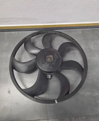 Nissan X-Trail T32 Electric radiator cooling fan M164725