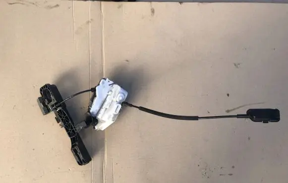 Renault Laguna II Front door lock