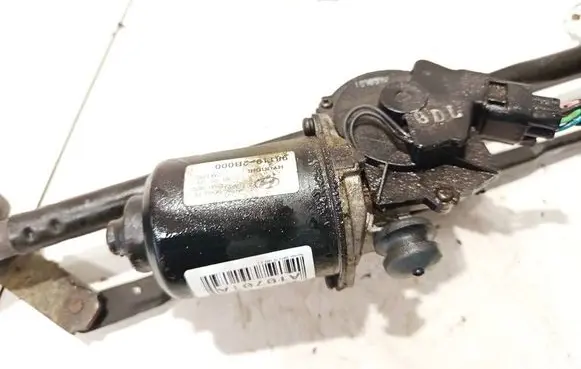 Hyundai Santa Fe Wiper motor 981102b000