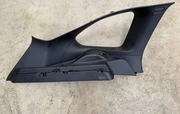 BMW X1 F48 F49 (D)pillar trim (top) 51437332827 7332827