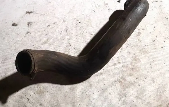 Volvo V70 Intercooler hose/pipe
