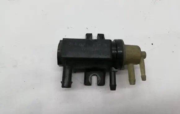 Mercedes-Benz E W212 Turbo solenoid valve A0071531428