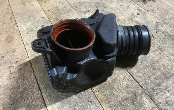 Mercedes-Benz C W203 Intake resonator A2710900804 2710900804