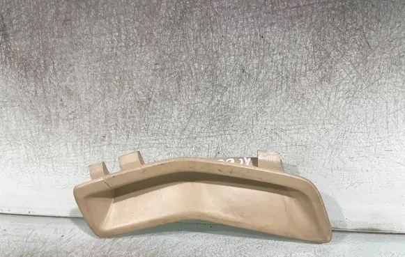 Volvo XC60 Seat belt trim 01287357
