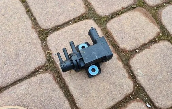 Opel Insignia B Turbo solenoid valve 55599331