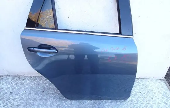 Mazda 6 Rear door