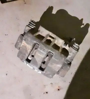 Opel Movano A Front brake caliper 2013190C