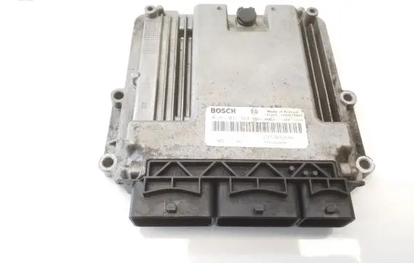 Renault Trafic III (X82) Engine control unit/module 237103984R 0281031363