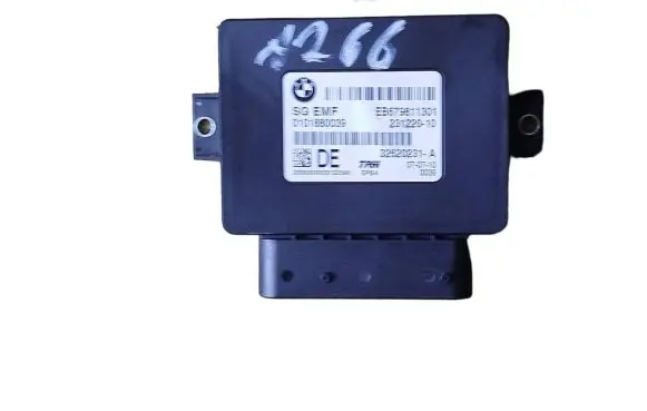 BMW 5 F10 F11 Hand brake control module 6798113 32620231A 0101880039