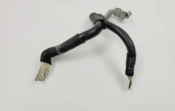 Volkswagen Phaeton Positive cable (battery) 3D0971225AB