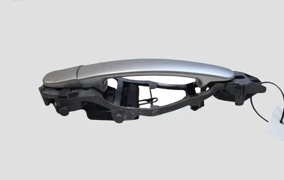 Skoda Octavia Mk2 (1Z) Rear door exterior handle 1Z0839885A