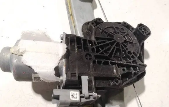 Citroen C4 II Front door window regulator motor 402276H