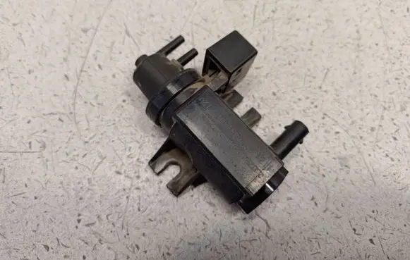 Valve vacuum