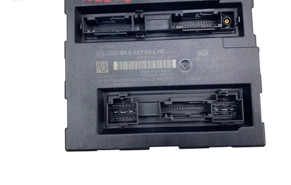 Audi A4 S4 B8 8K Central body control module 8K0907064HE