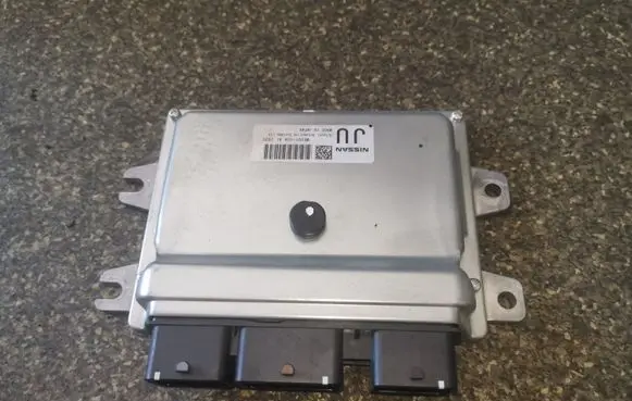 Nissan Leaf I (ZE0) Engine control unit/module MEV01104
