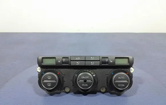Volkswagen Cross Touran I Climate control unit
