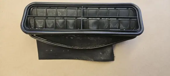 Mercedes-Benz SL R230 Quarter panel pressure vent A2118300042 A2308300342